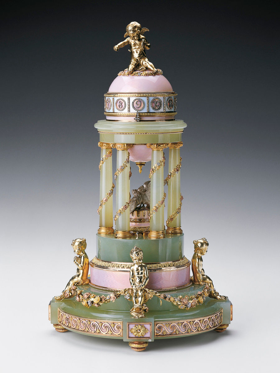 Jajko Faberge z kolumnadą