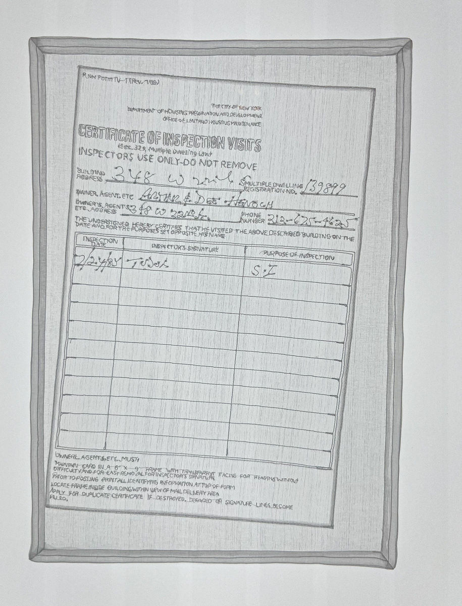 Exit Series: Certificate of Inspection Visits/Seria Wyjścia: Certyfikat wizyty kontrolnej, 348 West 22nd Street, New York 10011, 2019. Wyhaftowana stalową nicią na poliestrze kopia zaświadczenia o kontroli stanu mieszkania w Nowym Jorku. Dobrze, że Suh nie musi haftować moich niezwykle zagmatwanych rachunków za prąd.