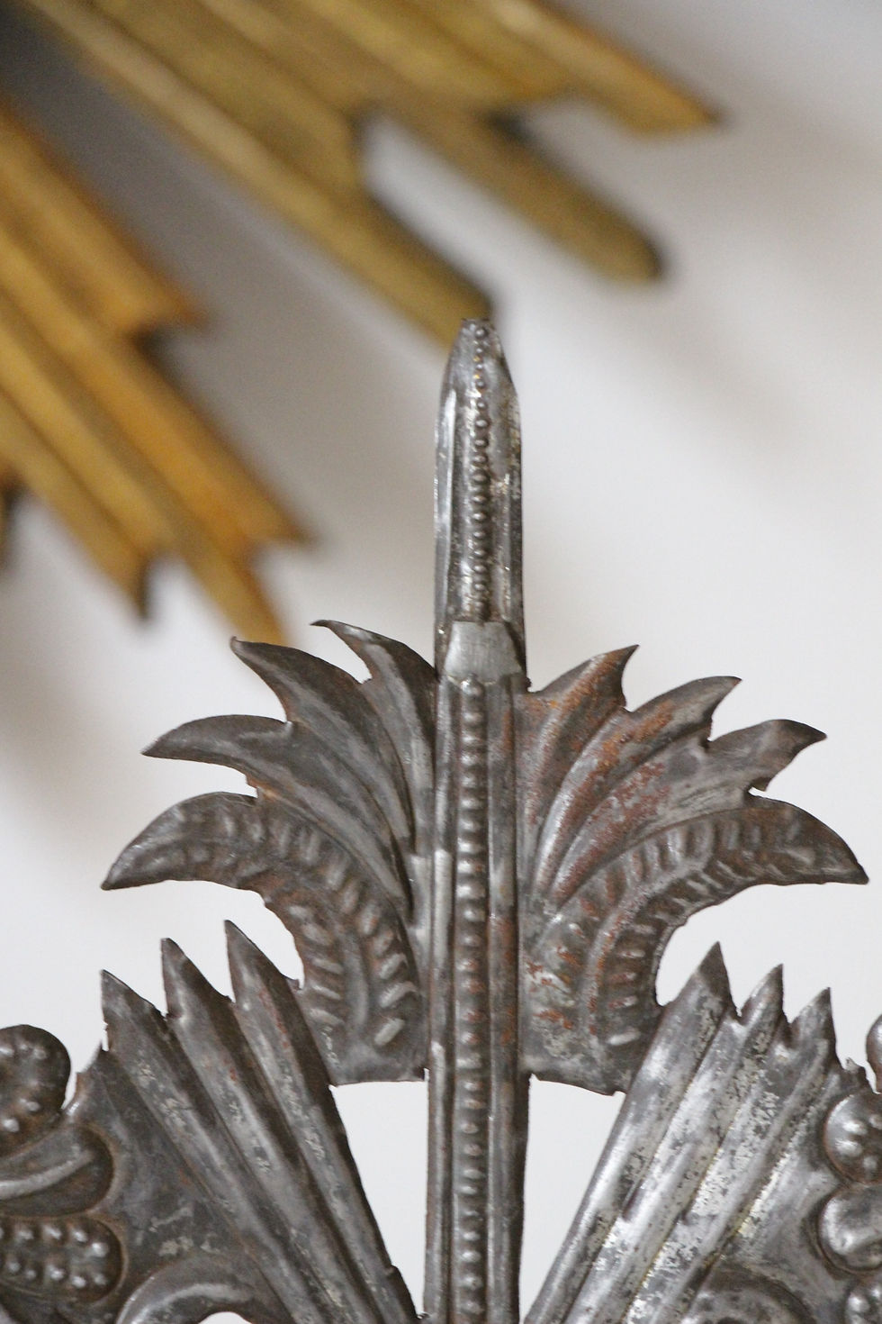Miniature : Reliquaire en métal repoussé