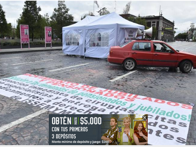 Por falta de pagos, pensionados del ISSEMyM instalan plantón frente al Palacio de Gobierno