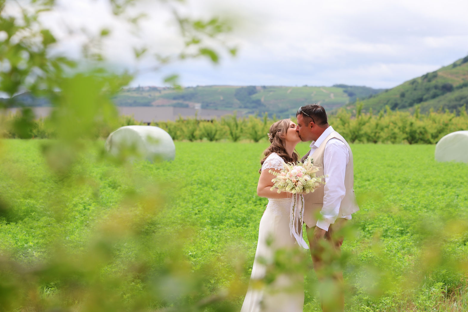 L'instant A. Photographies by Angelina
Photographe évenementiel
Contact :
Télephone : 07 49 11 06 36
Mail : linstanta07@gmail.com
Réseaux : @linstanta07
#linstantaphotographies #linstanta07