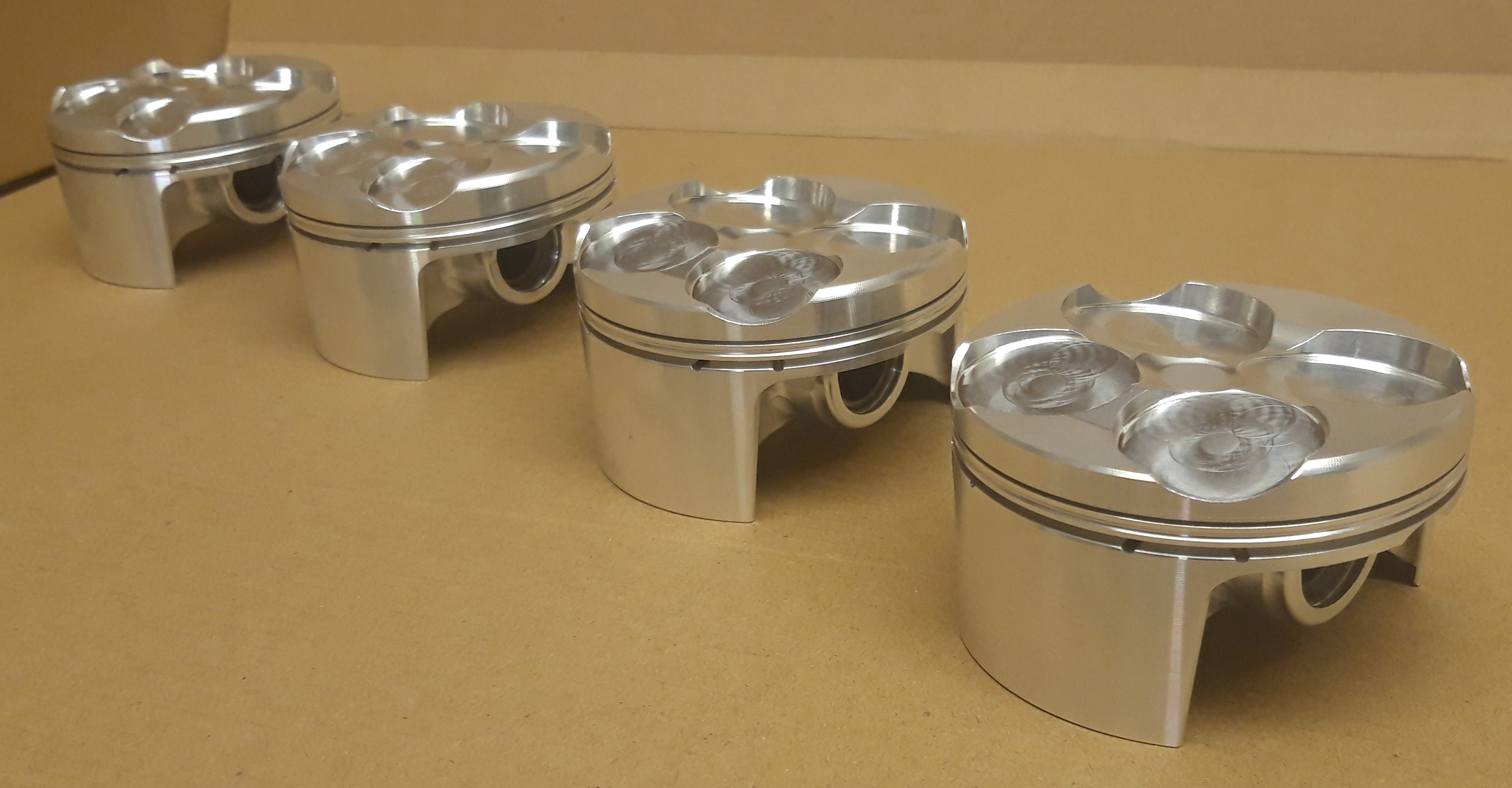 Kawasaki ZXR Pistons; Dunbar Race Engineering