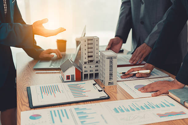 How Investors Analyze Risk Before Acquiring Commercial Real Estate