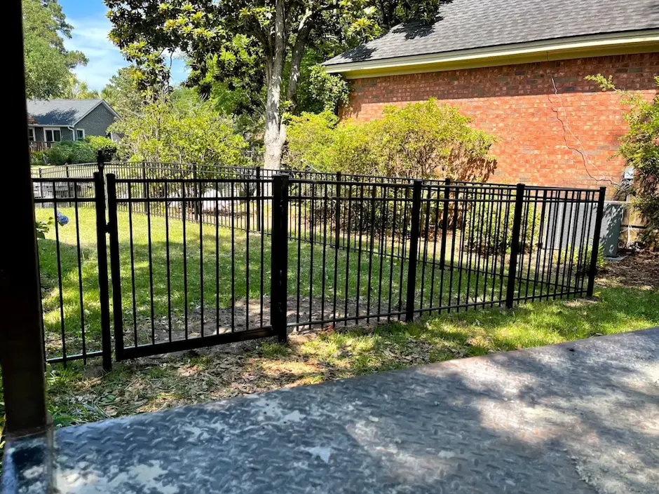 aluminum-fence-installation-mount-pleasant