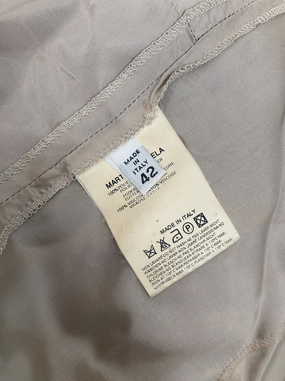 Thumbnail: MARTIN MARGIELA SS 2003