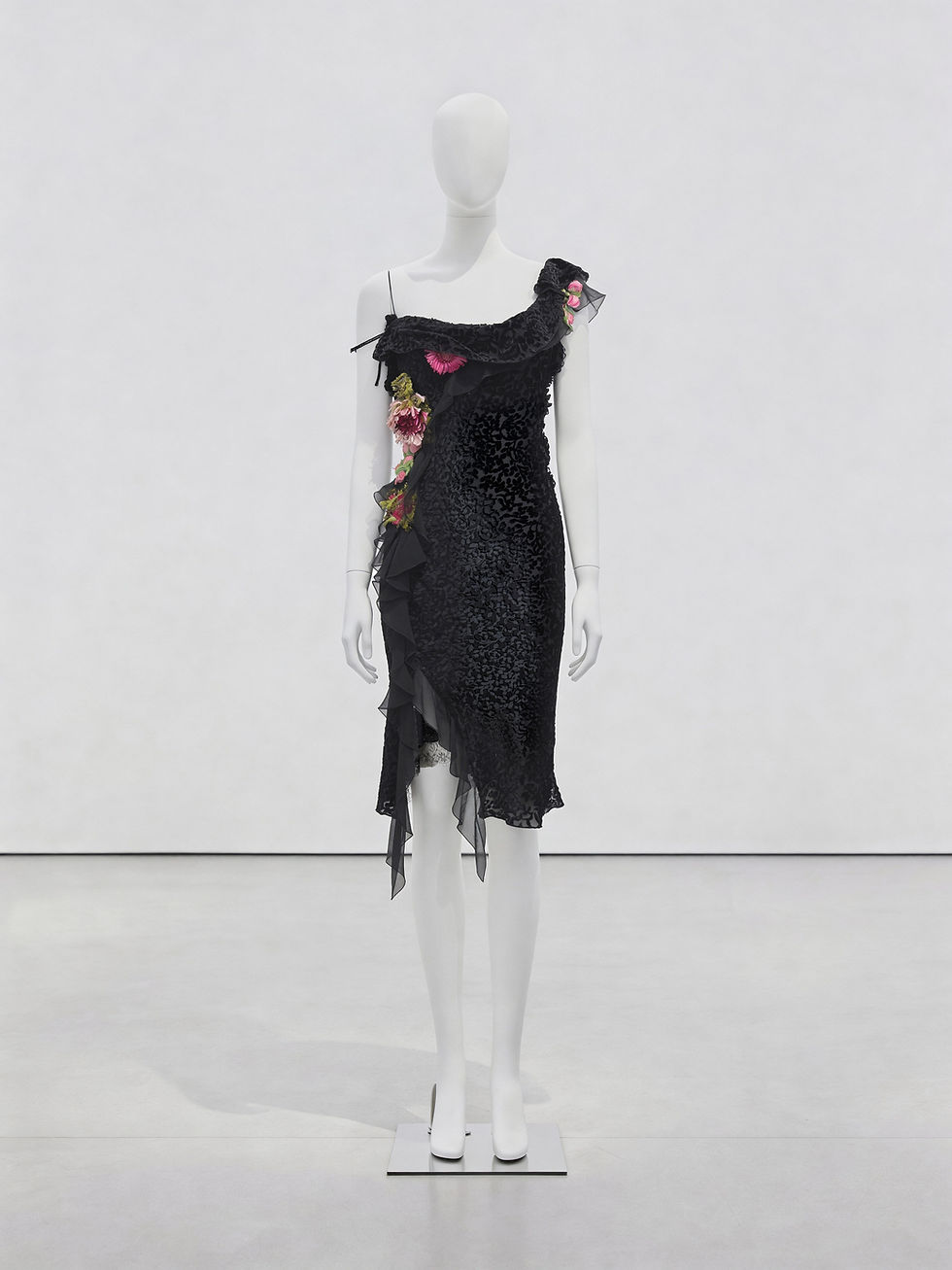 Thumbnail: CHRISTIAN DIOR AW 2002