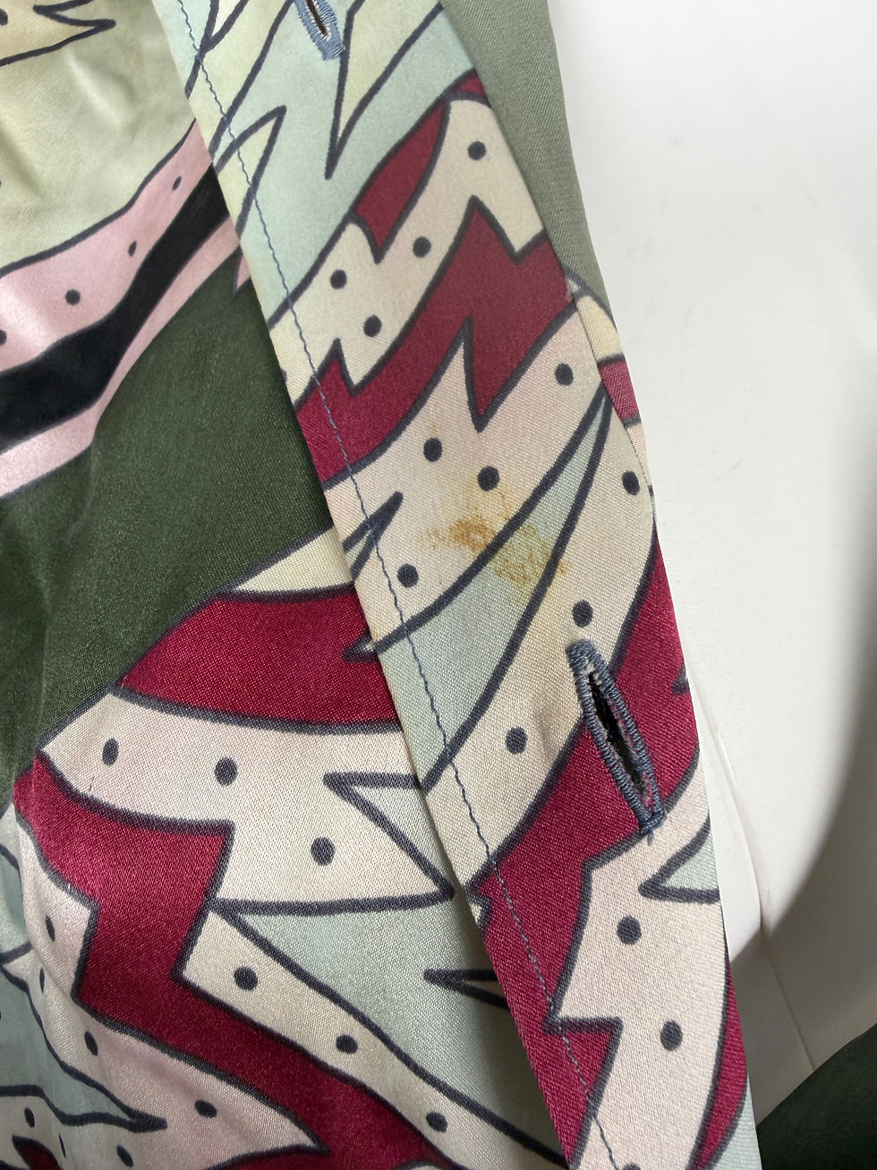 Thumbnail: ALEXANDER MCQUEEN SS 2001