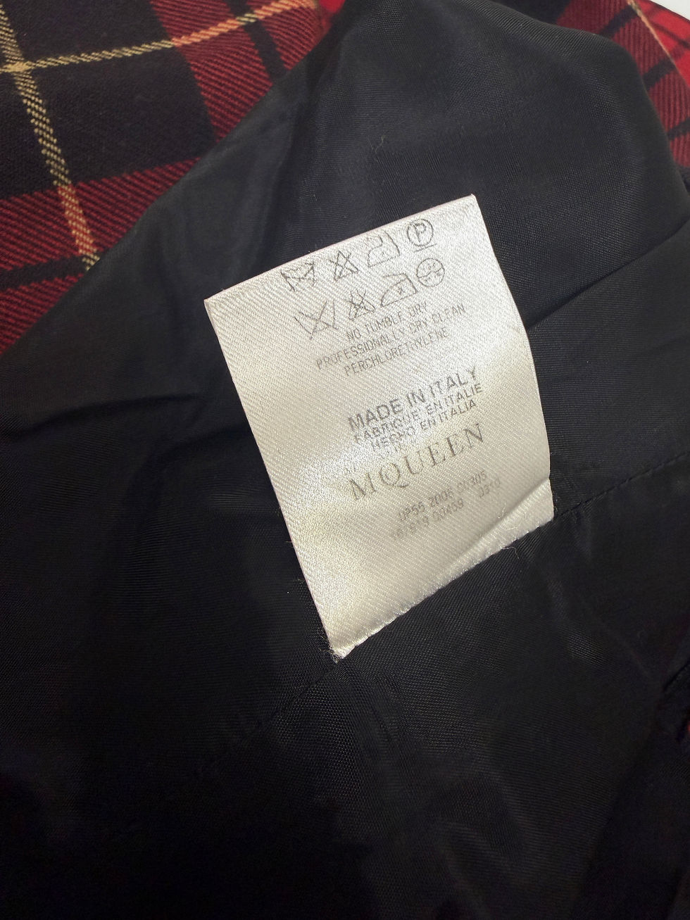 Thumbnail: ALEXANDER MCQUEEN AW 2006