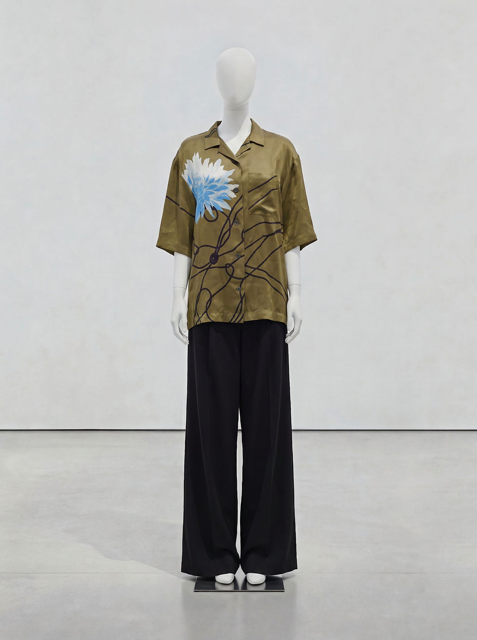 Thumbnail: DRIES VAN NOTEN SS 2017