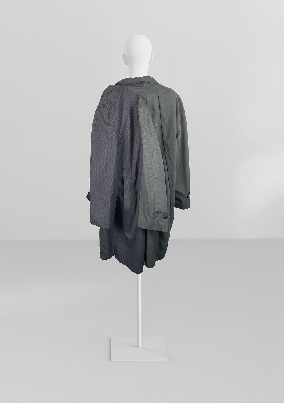 Thumbnail: MARTIN MARGIELA AW 2002