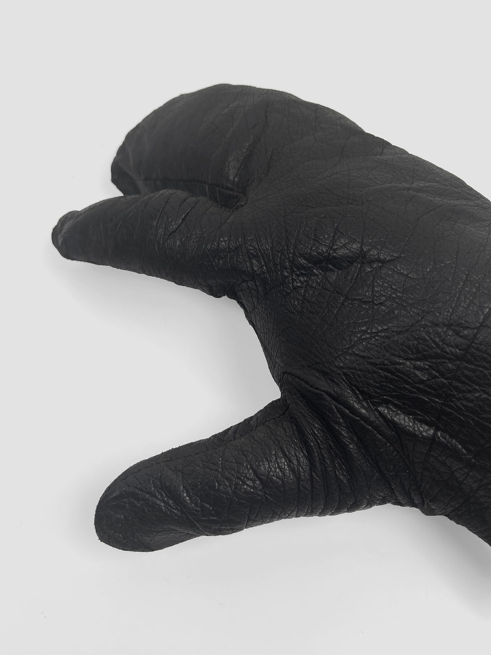 Thumbnail: MARTIN MARGIELA