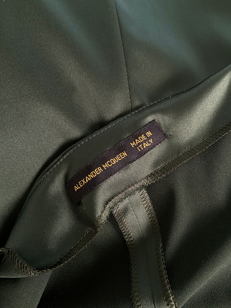 Thumbnail: ALEXANDER MCQUEEN SS 2003