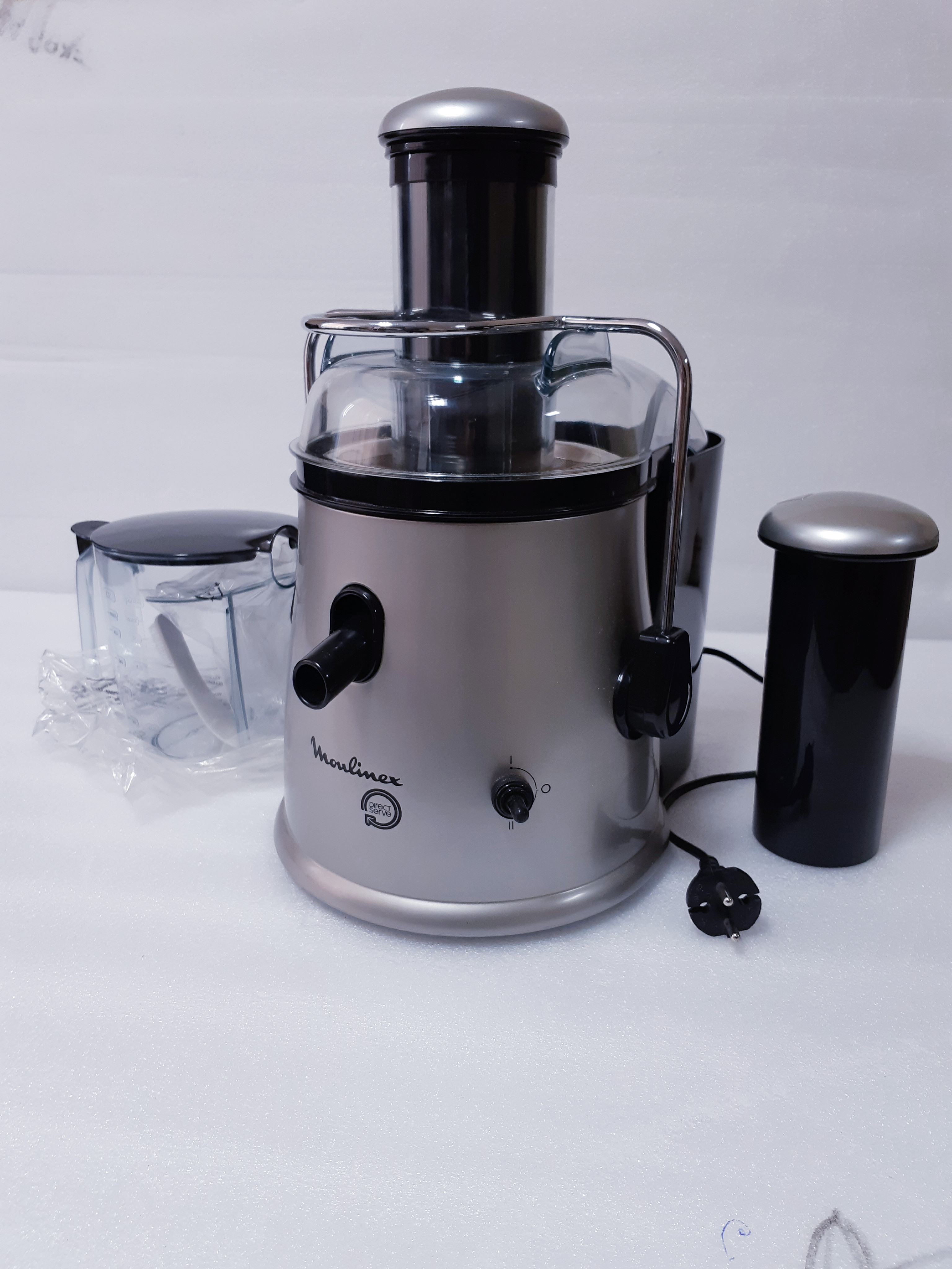 Соковыжималка MoulinexJU570887/A9A-1608R