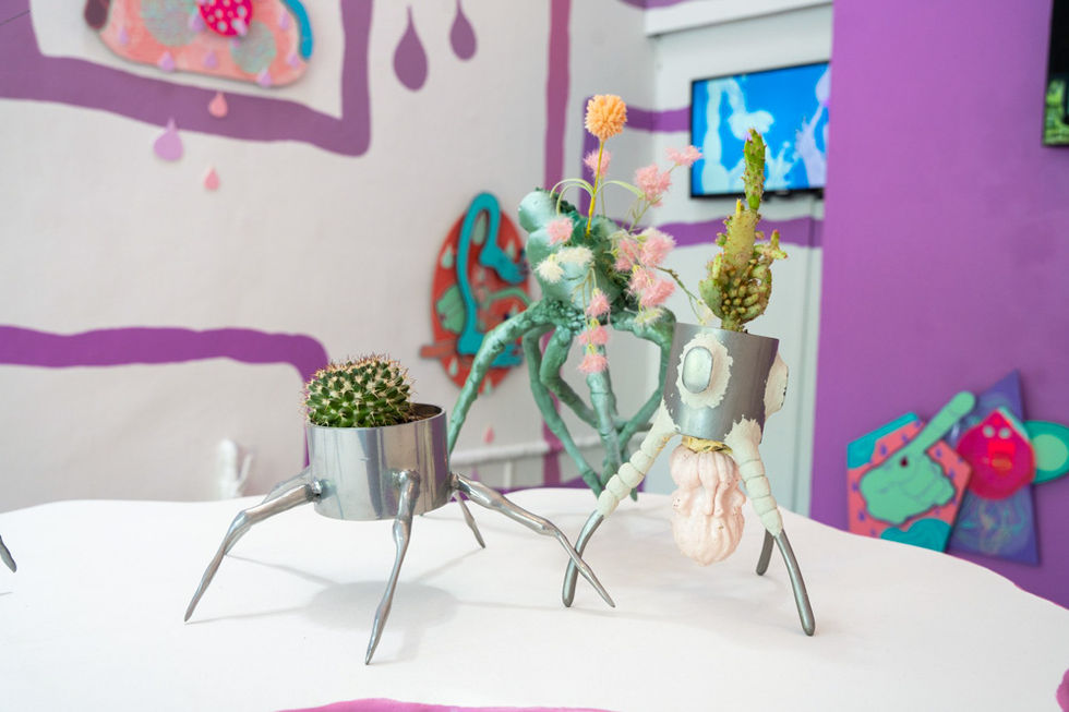 Sticky Entanglements