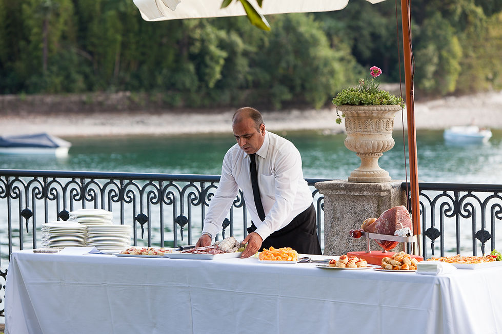 11. Tasty italian food for your wedding aperitivo at Villa Rusconi Clerici.JPG