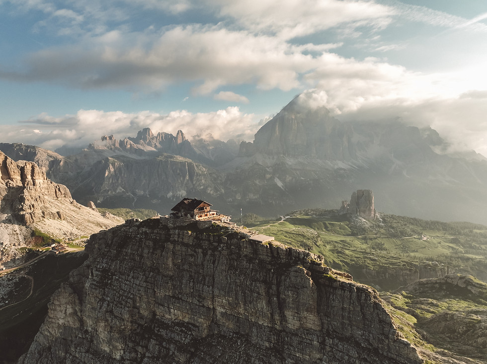 Thumbnail: Morning at Rifugio Nuvolau