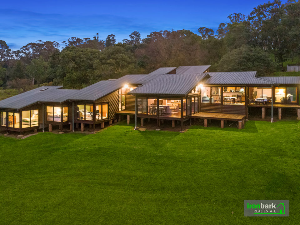 5 minutes from Kurrajong