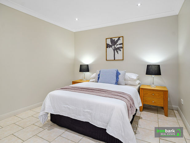 15 Crossley Avenue.jpg