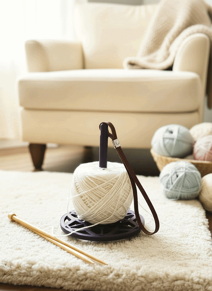 Geometric Portable Yarn Holder