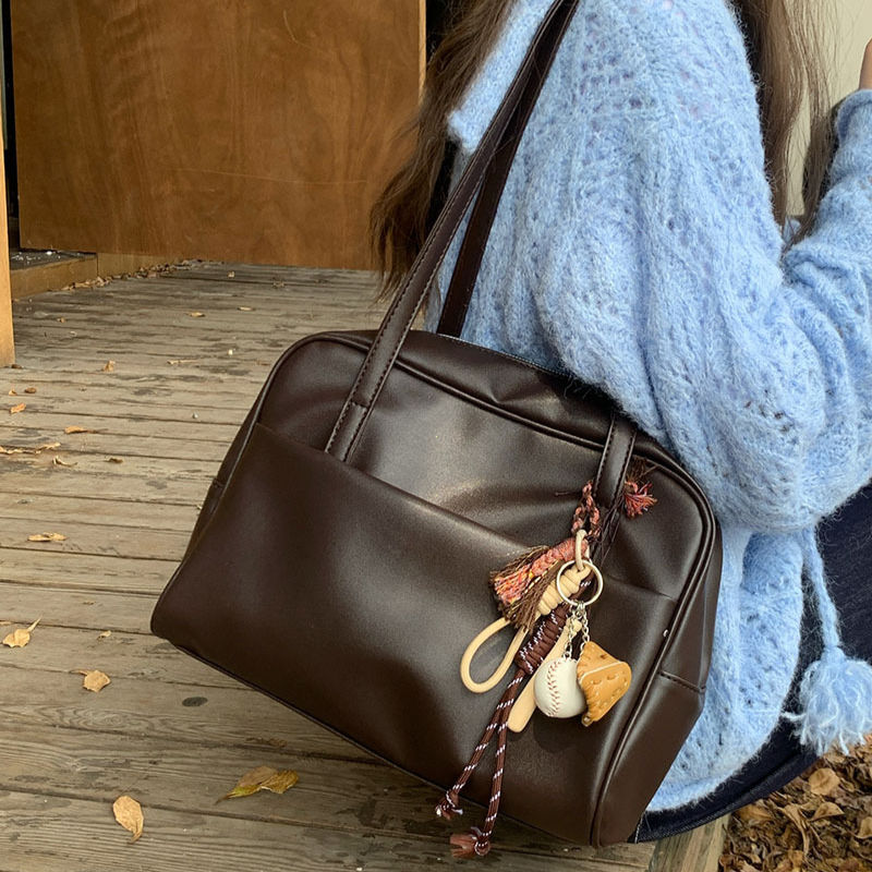 LuxeTote™ Women’s Soft Leather Shoulder Bag