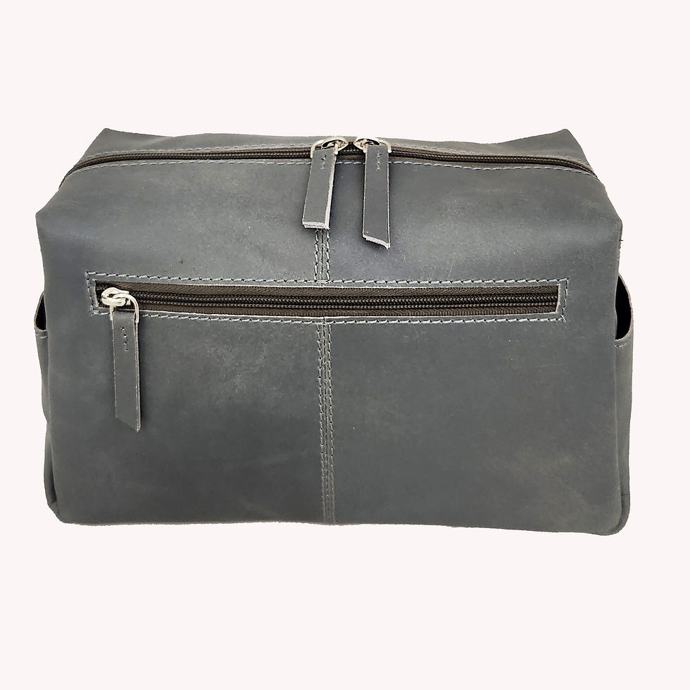 Thumbnail: 17-1423 – Leather Toiletry Bag