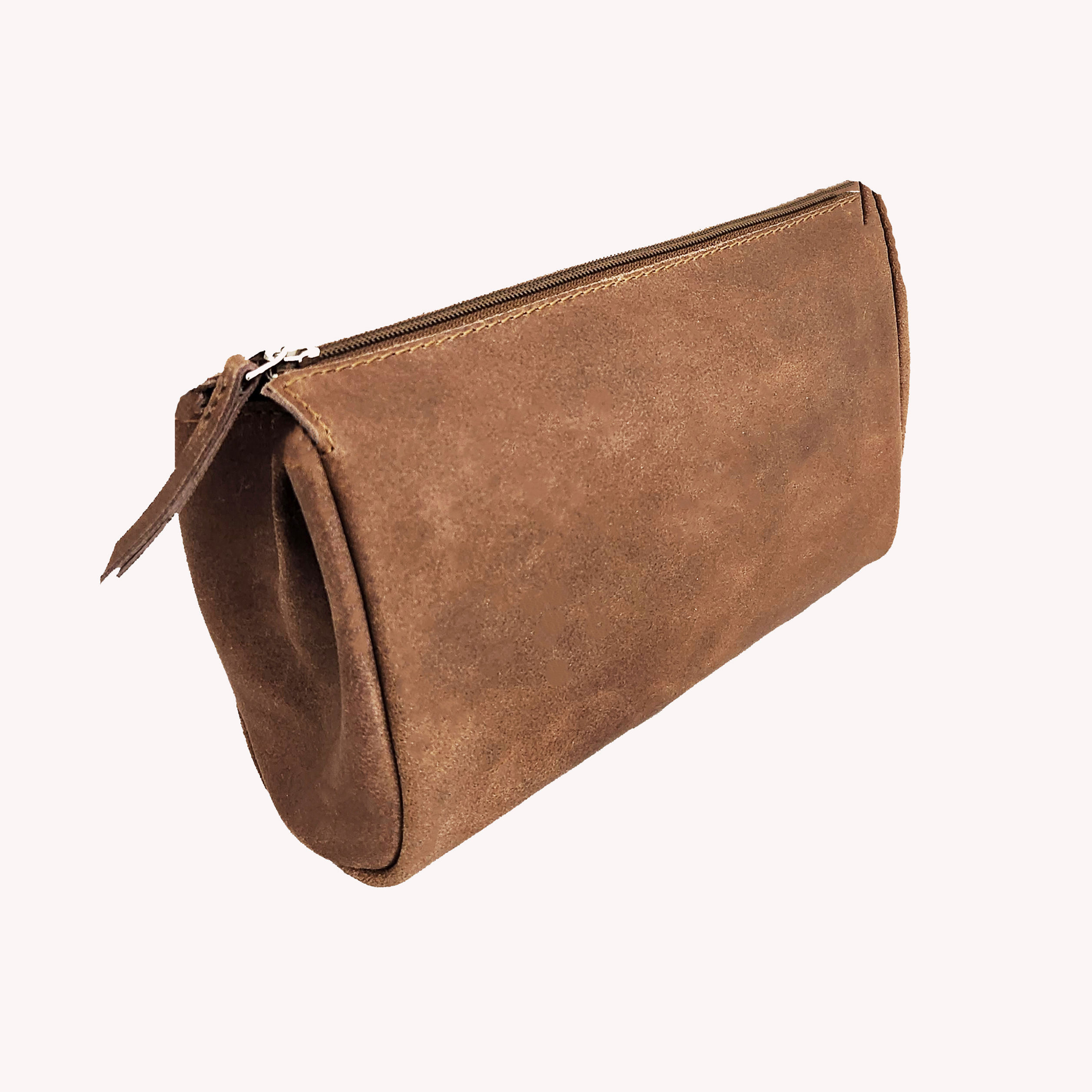 17-1425 – Leather Toiletry Bag