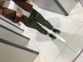 Kaki, beige et daim : la bonne combinaison