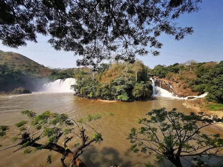 As Cachoeiras do Rio Keve: Uma Sinfonia Natural no Coração de Angola