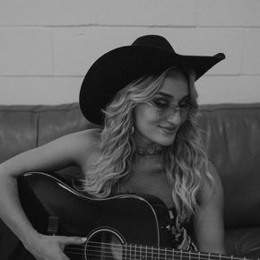 The Nash New Artist Interview – Sofia Claire