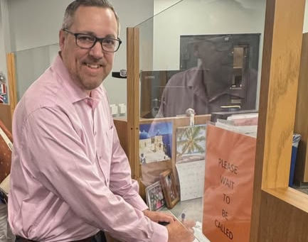 Micklon files declaration of Candidacy for Ward 9 Alderman