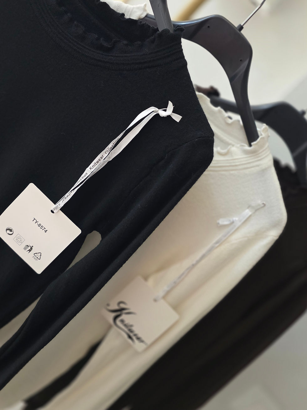 Miniatura: Pull bon ton
