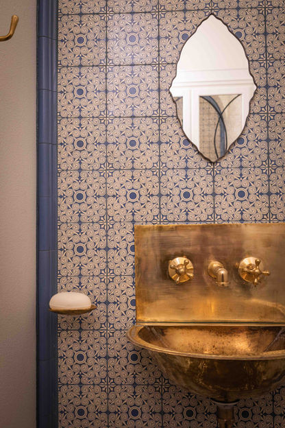 Powder bath design