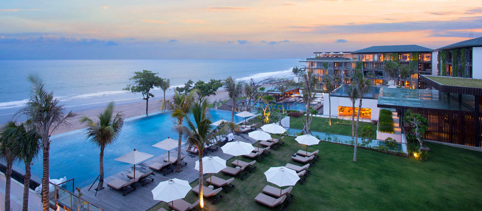 Luxurious Coastal Resort Hotel & Villas