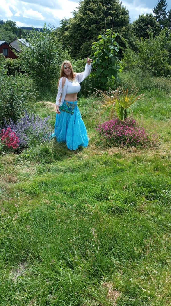 Handout -FreeAct-Bellydance-Jaroushka.jpeg