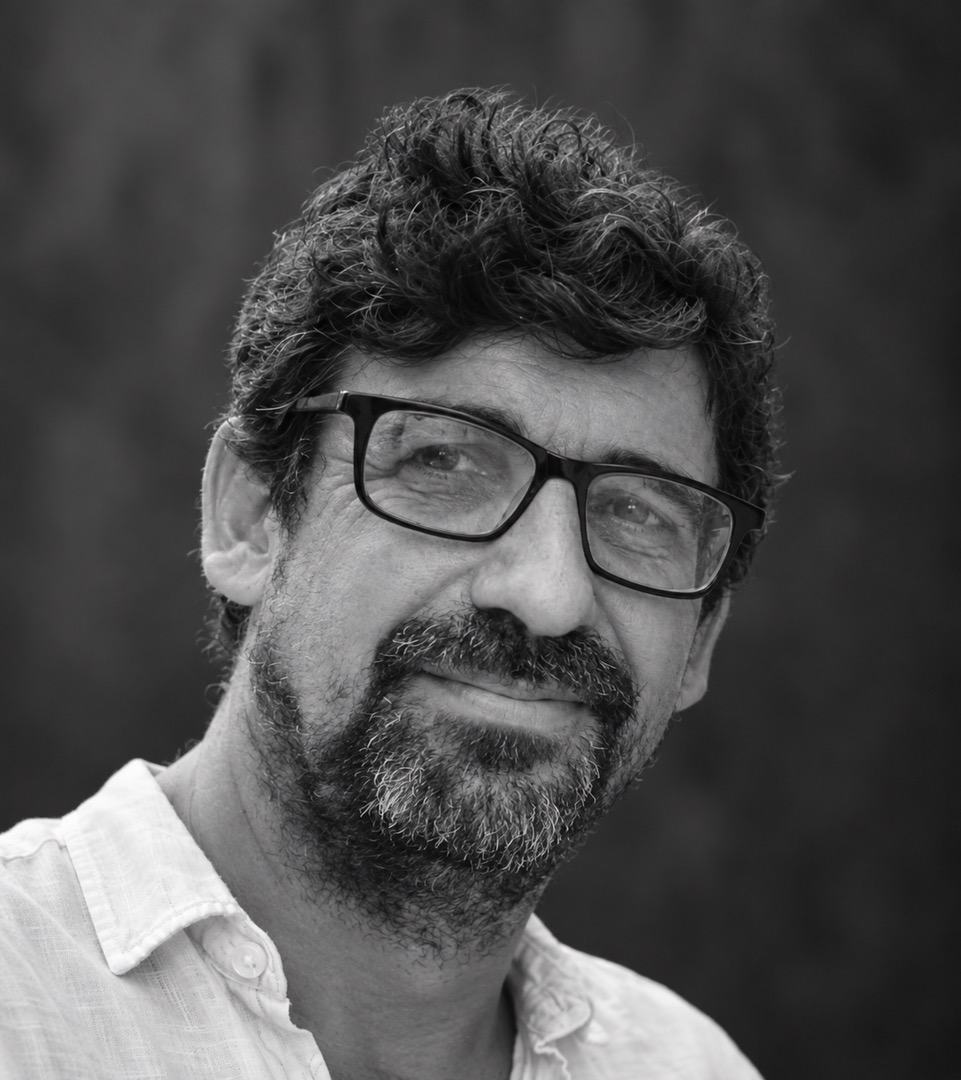 Alex Baxter headshot.jpg