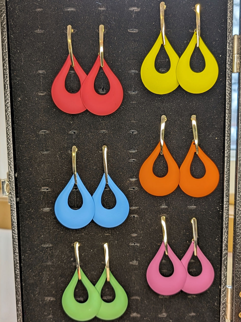 Thumbnail: Gold & Teardrop Earring