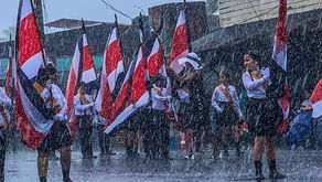 ¡Bajo el agua! Así celebran en Limón el día de la Independencia