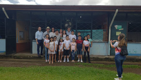Presidente Alvarado promete reconstrucción de deteriorada escuela en Pococí