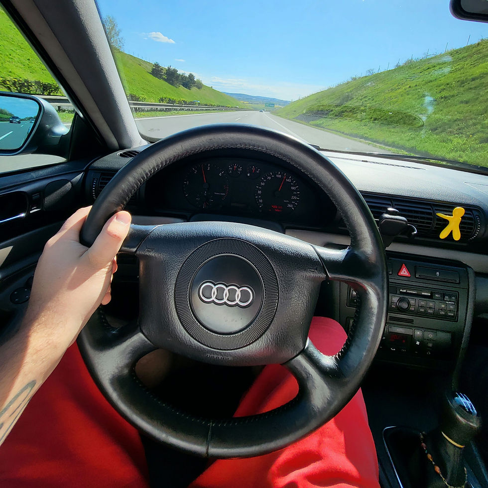 za volantem Audi A4 B5