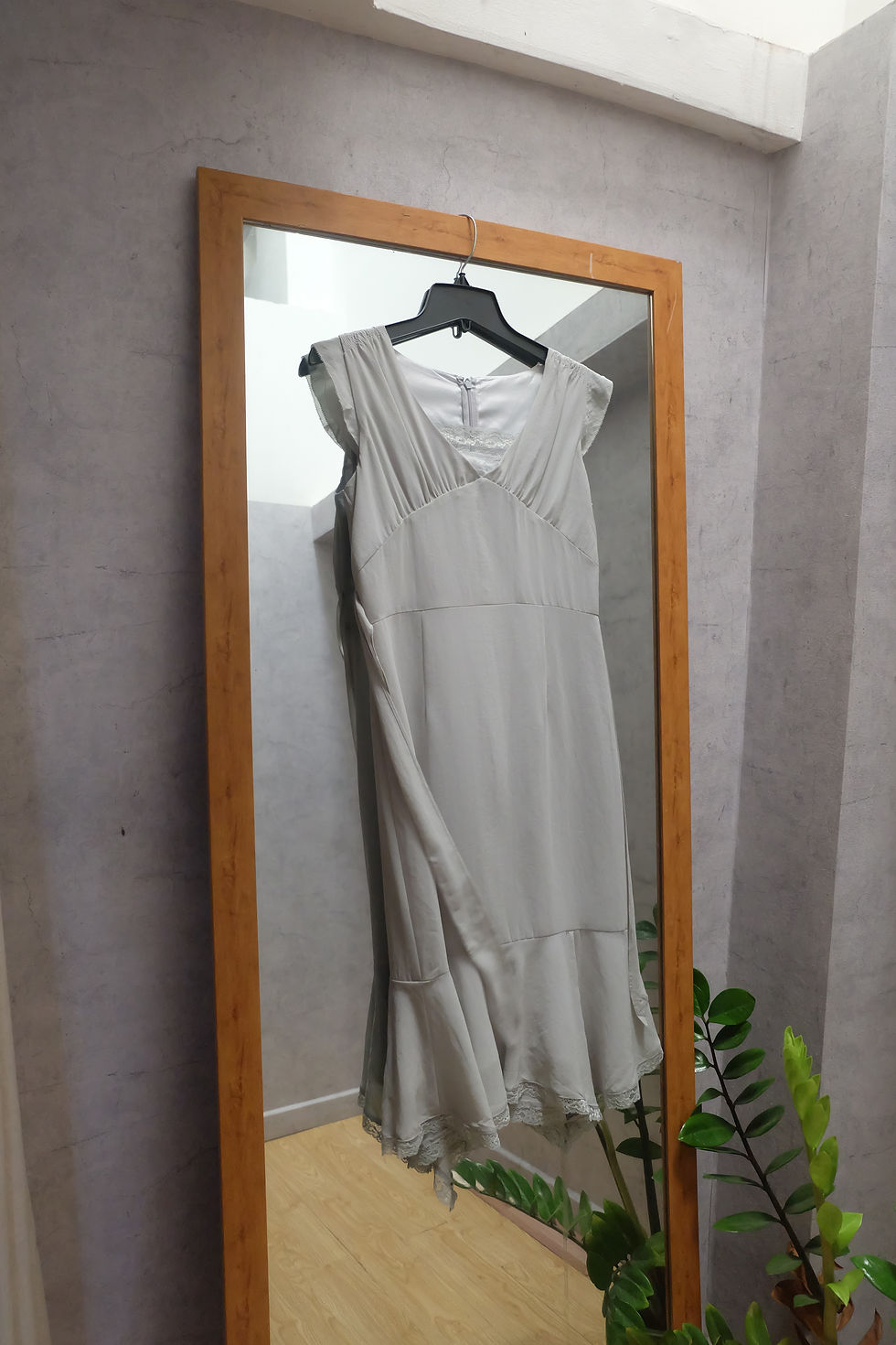 Hình thu nhỏ: PARTY DRESS