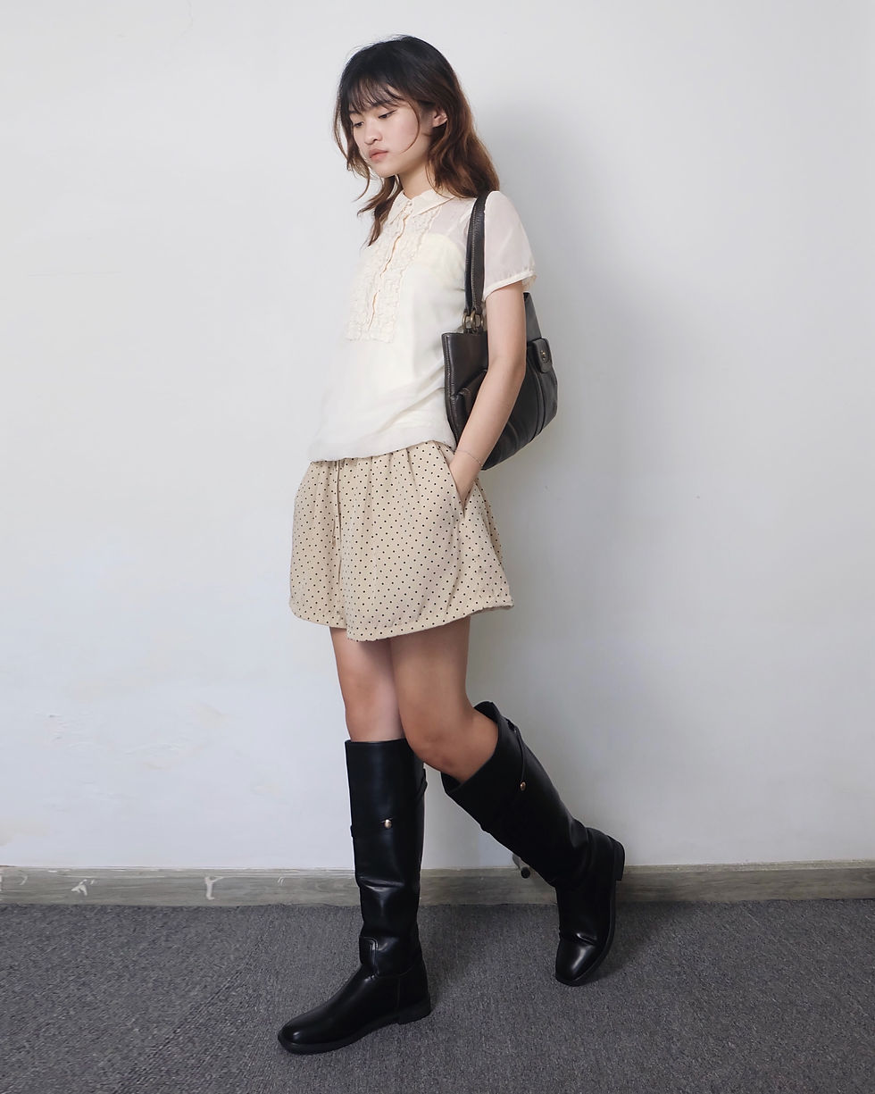 Hình thu nhỏ: BERMUDA SHORTS