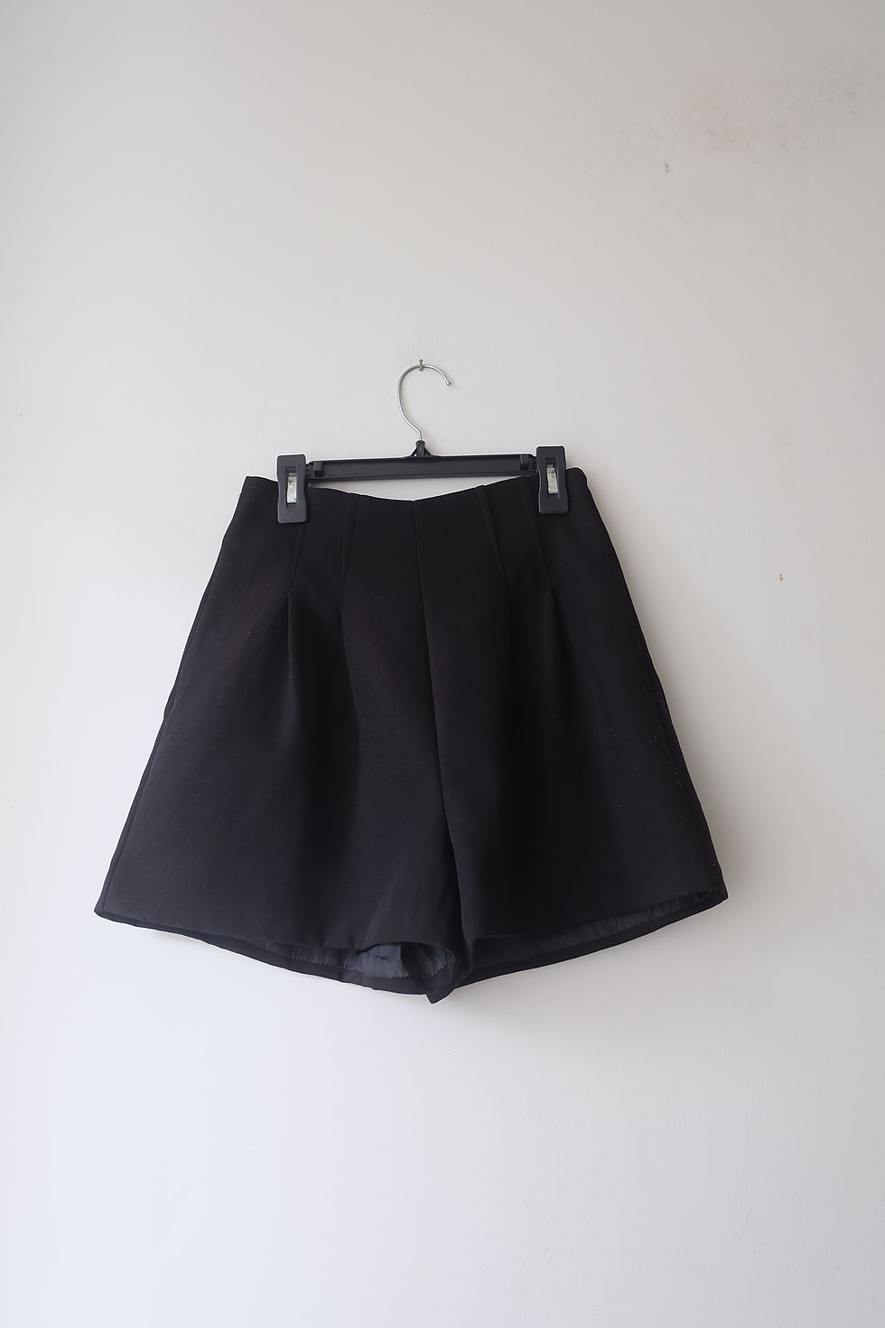 Hình thu nhỏ: SHORTS