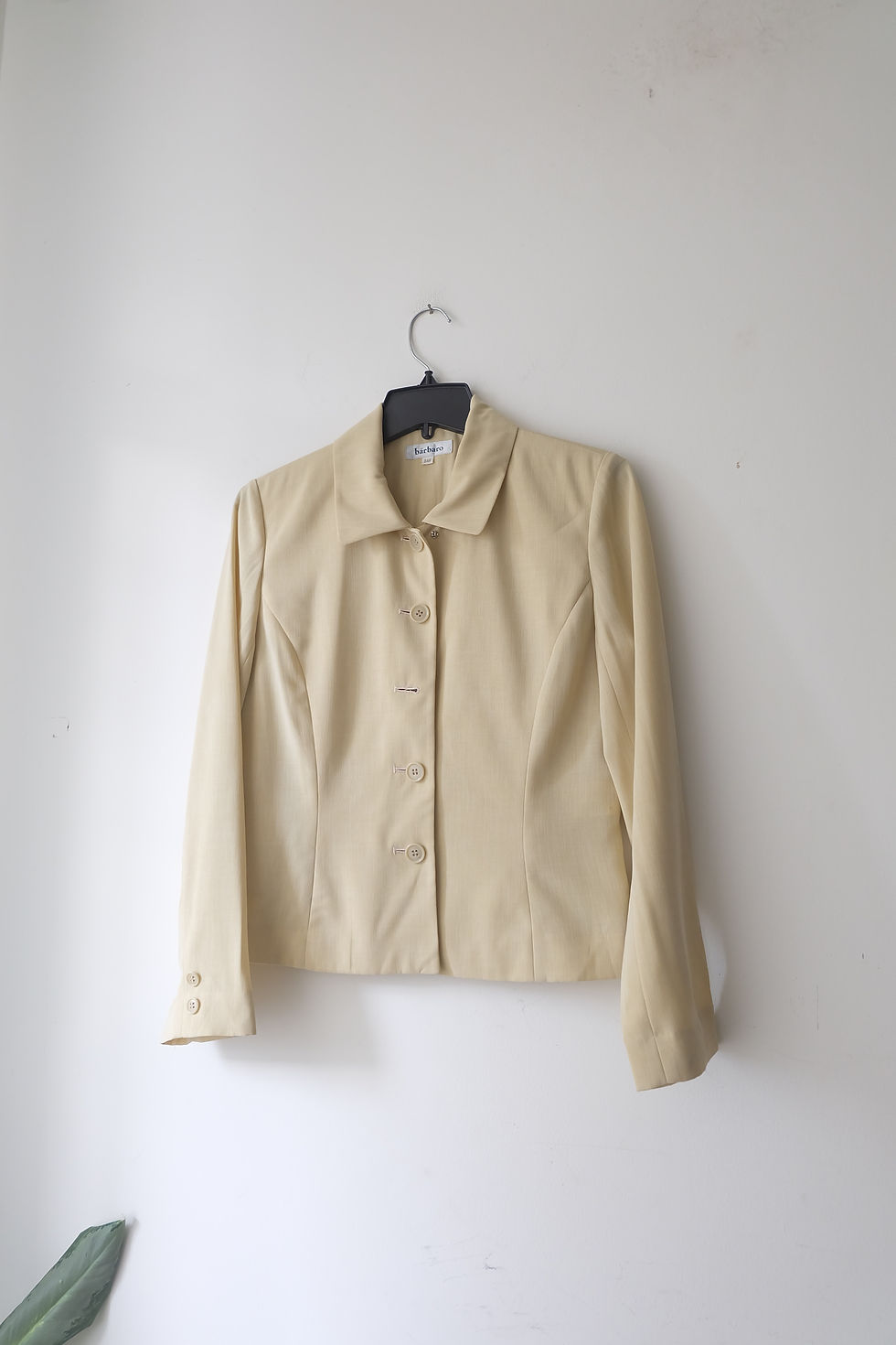 Hình thu nhỏ: THE JACKET