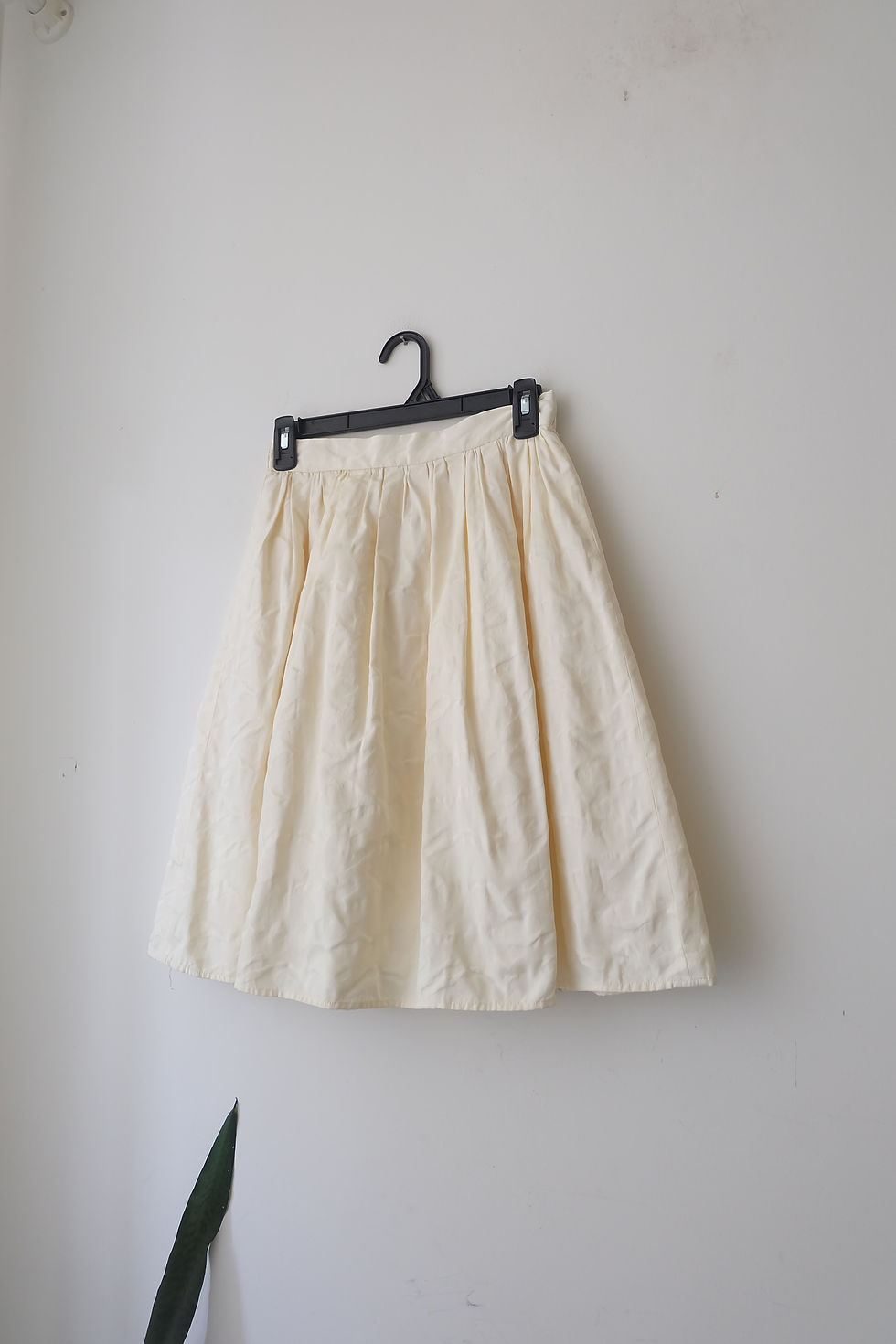 Hình thu nhỏ: SEMI CIRCLE SKIRT