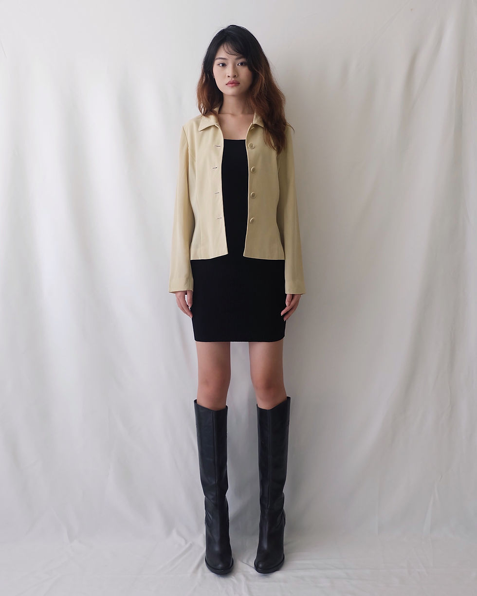 Hình thu nhỏ: THE JACKET