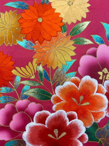 打掛 きものアート8 vintage fabric 高級刺繍 花 日本送料込み きものアート8 vintage fabric | 雅-MIYABI-Online
