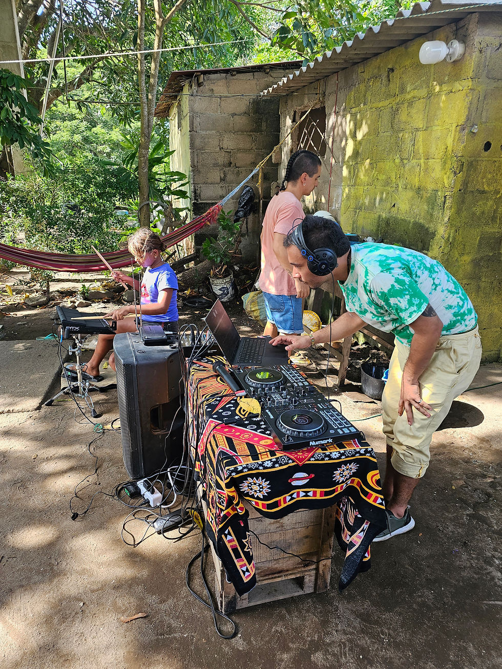 Tecnología y Comunidad