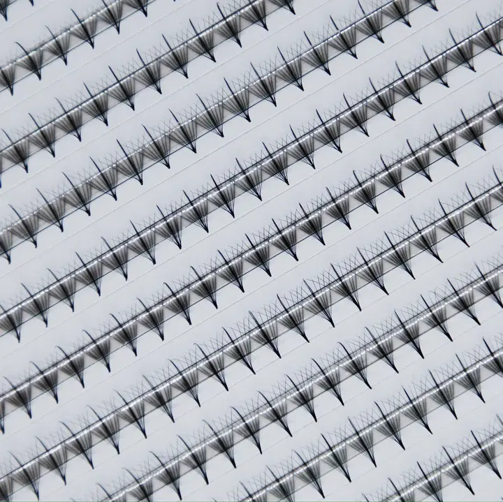 Thumbnail: PLA single wispy 9d inside box