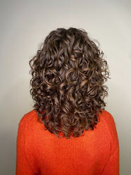 Curly Cut bij type 3 krullen in Curly-Girl Capelle