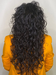 Lang wavy haar met zachte natuurlijke golven bij Curly-Girl